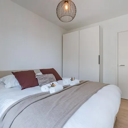 Huswell - Stylish 2 Bedroom With Terrace And Parking Appartement