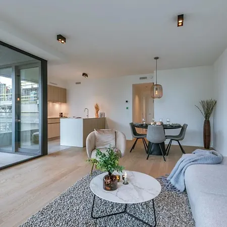 Huswell - Stylish 2 Bedroom With Terrace And Parking * Ostende