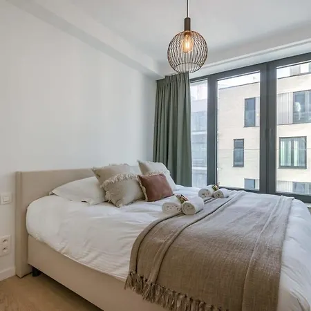 Huswell - Stylish 2 Bedroom With Terrace And Parking Οστένδη