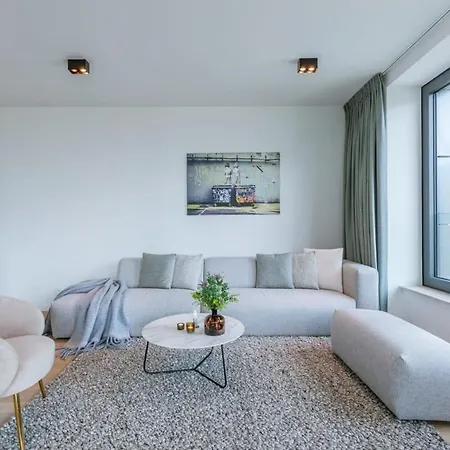 Huswell - Stylish 2 Bedroom With Terrace And Parking * Ostende