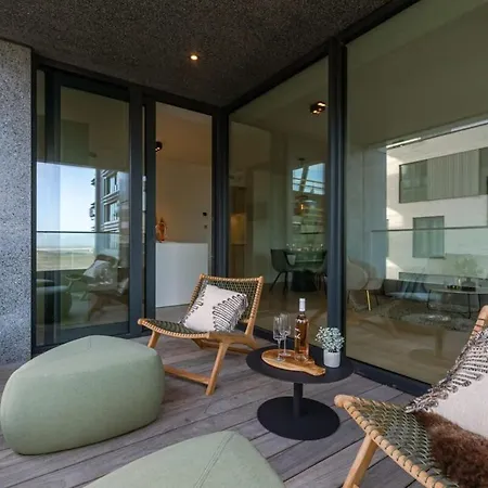 Huswell - Stylish 2 Bedroom With Terrace And Parking Οστένδη