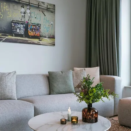 Huswell - Stylish 2 Bedroom With Terrace And Parking * Ostende